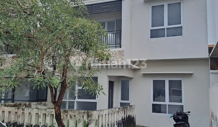 Dijual Rumah Sebelah Harvest Land Jimbaran Bali.