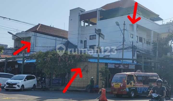 Satu Paket Hotel, Toko, dan Rumah Lokasi Sangat Strategis di Kuta Bali
