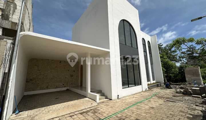 Dijual Villa Ready Unit Sebuah Hunian Luxury Villa yang Mengambil Konsep Mediteranian, Berlokasi di Balangan