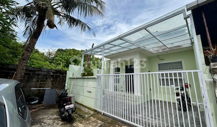 Minimalist Residential House in the Strategic Area of Kerobokan, Badung, Bali