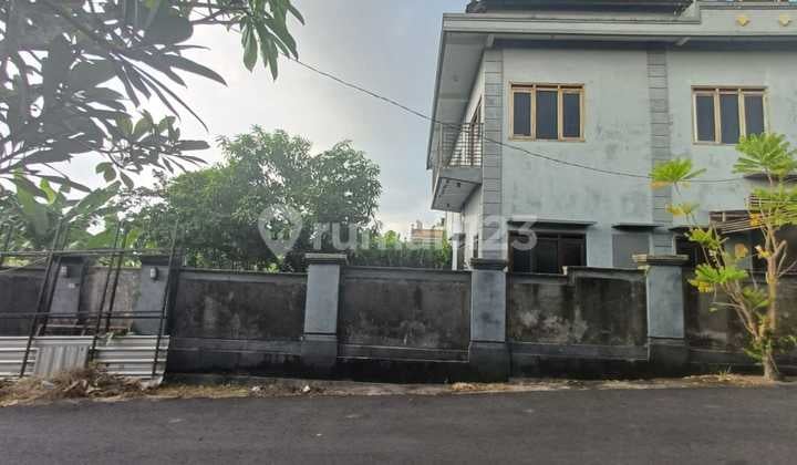 Turun Harga - Rumah Besar 2 Lantai Di Denpasar Utara