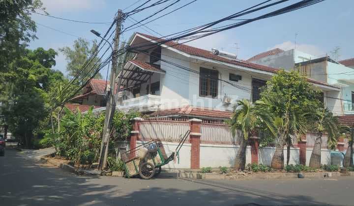 Rumah Bagus Dan Besar Siap Huni Di Gading Putih, Kelapa Gading