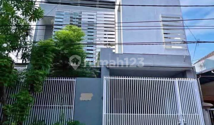 Jual Murah Rumah Baru Renov 3 Lantai Di Wiyung Furnish Shm