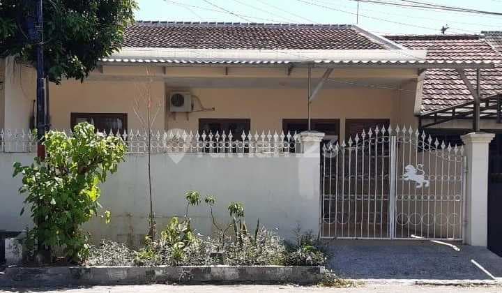 Disewakan Rumah di Darmo Indah dengan Lokasi Strategis dan Akses Mudah ke Berbagai Fasilitas.