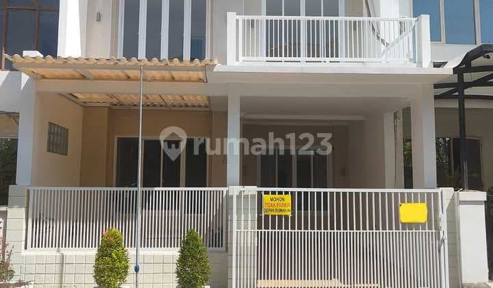 Dijual Rumah Pakuwon City Baru Renov, Lokasi Strategis!