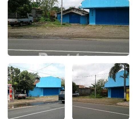 Land + 2-Storey Building in Mangli Otista Commercial Area, Jember 6 M Negotiable