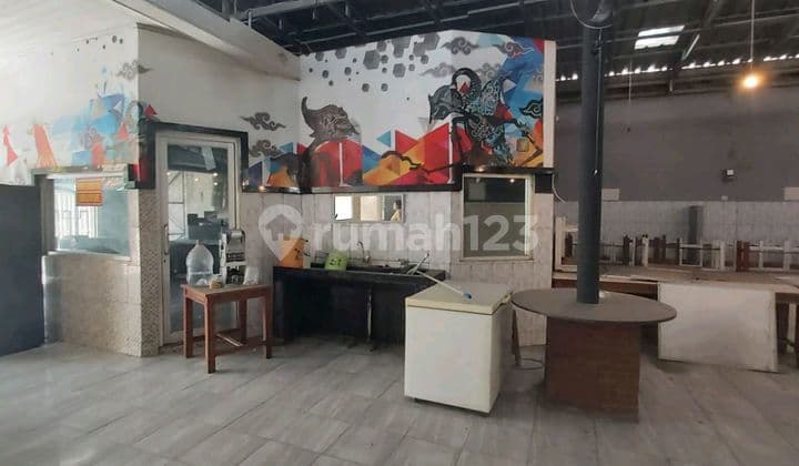 Disewakan Rumah Usaha Tengah Kota Surabaya Dekat Kusuma Bangsa
