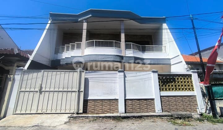 Rumah Lebar 10 Cuma 2m-an, Selangkah Ke Raya Merr & Kenjeran