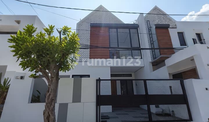 New Nice Fresh House In Gading Beach