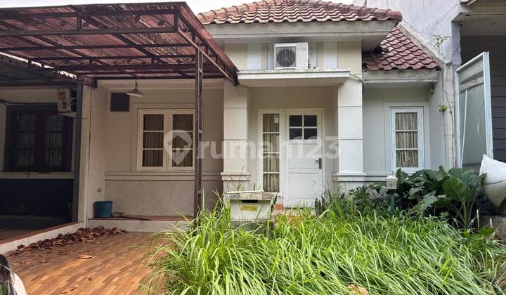 Di Jual Rumah Second Dalam Perumahan Telaga Golf