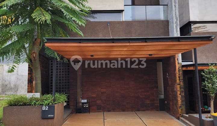 Eksklusif & Estetik! Rumah 2 Lantai Nuansa Industrial Modern