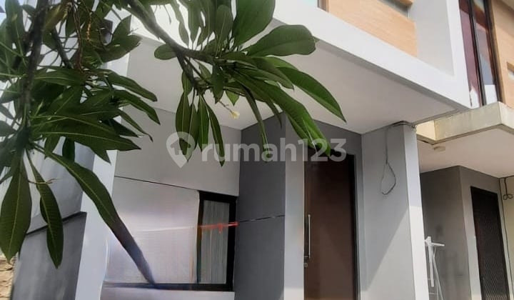 Termurah! Disewakan Rumah Pantai Mentari 2 Lantai