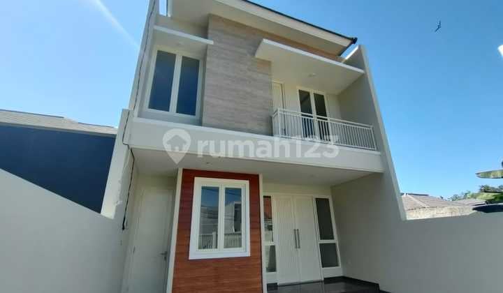 Rumah Baru Gayungan, 2 Lantai Lebar 7 SHM