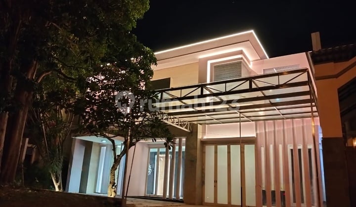 Rumah Pakuwon City Full Furnished Siap Huni Baru Renovasi