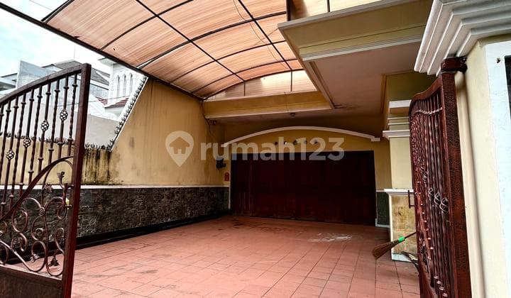 Rumah Manyar Luas 500+ Shm Pusat Kota