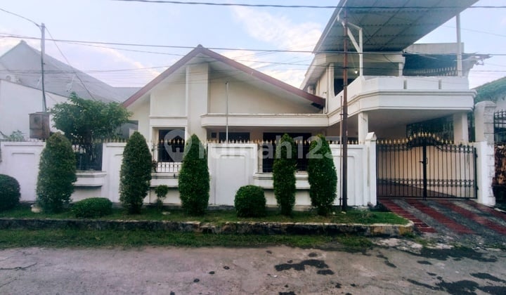 Disewakan Rumah 1,5 Lantai Terawat Siap Huni Darmo Harapan