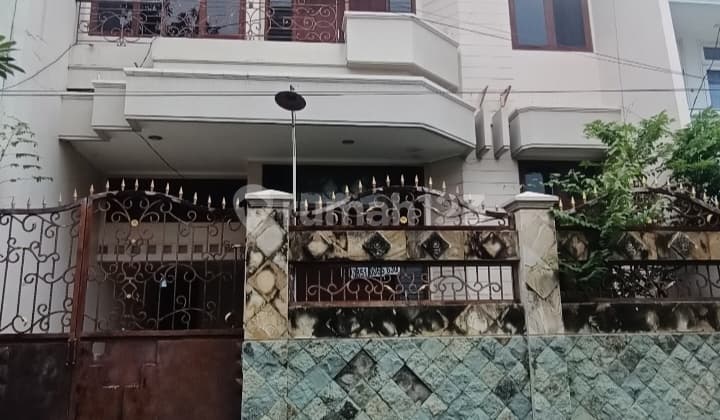 Dijual Rumah Sdps 3 Lantai, Bangunan Besar