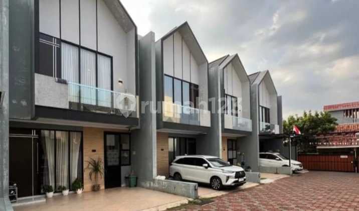 Di Jual Rumah Mewah Scandinavian Style Modern Minimalis di Jagakarsa, Jakarta selatan