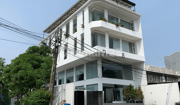 For Sale Nice Building/Shop House in Strategic Location at Pluit, North Jakarta