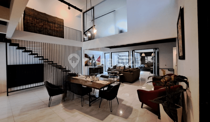 Disewakan Rumah cantik design by Andra Matin di Pulomas, Jakarta Timur