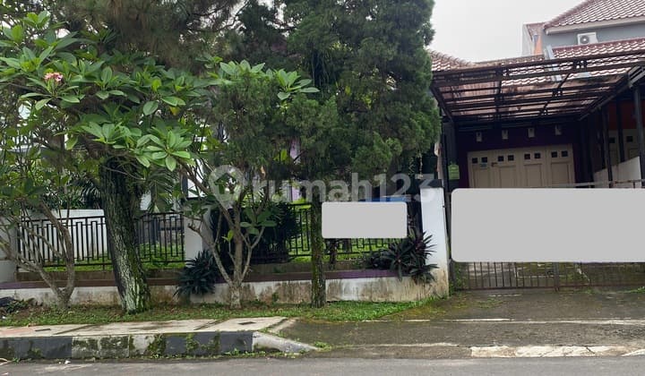 Rumah Luas Cocok Untuk Usaha Di Tepi Jalan Taman Yasmin