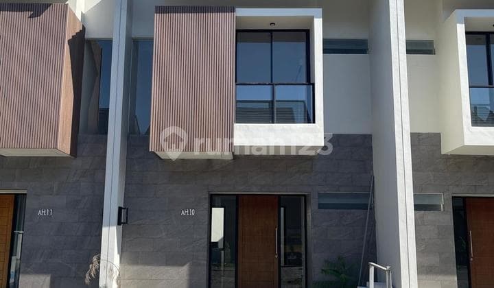 JUAL CEPAT RUMAH SIAP HUNI 2 LANTAI NO RENOVASI CENTRAL PARK JUANDA