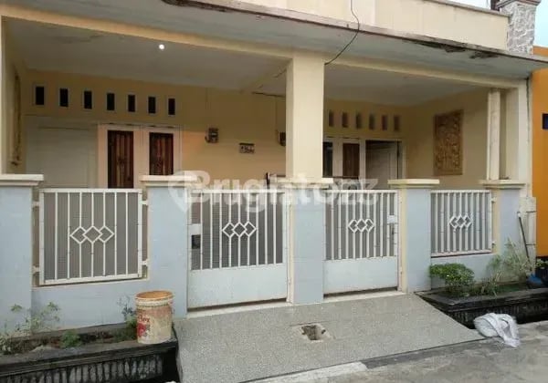1-Story House in a Housing Complex
