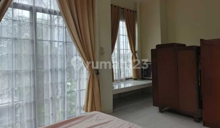 Rumah 2.5.lantai Serpong Park