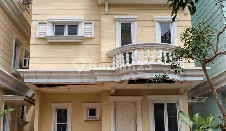 Cheap!! Montana Village 3 Floors Gading Serpong