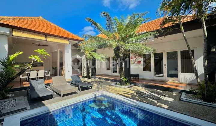 Villa 3 Bedroom Kerobokan Strategis Full Furnish Luas 3 Are