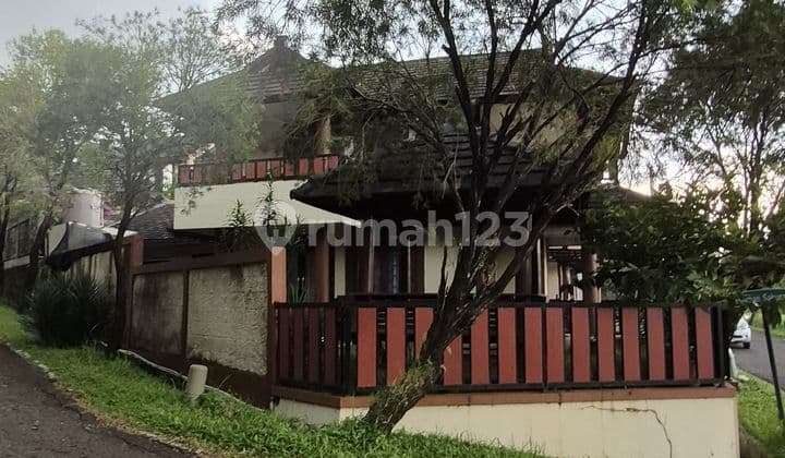 Rumah Hook Dengan View Gunung Taman Sakura Sentul City Bogor