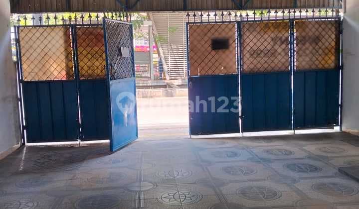 Sewa Rumah Usaha Pingir Jalan 2,1/4 Lantai Rumah Bagus Shm