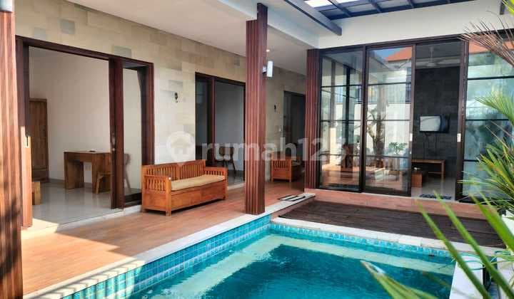 Villa in Kedampang, 3 Bedrooms with Pool and Rice Field View