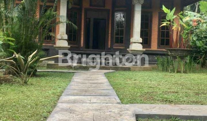 RUMAH TUA DESAIN CLASIC DI SANGLILANG UBUD