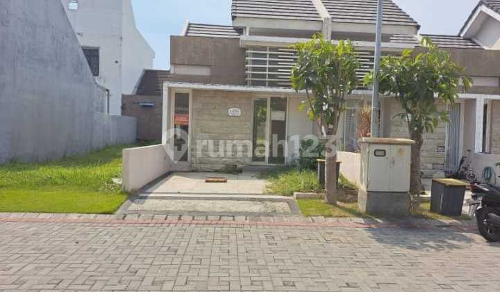 Rmah H0303 di Puri Safira Regency Menganti Gresik Murah
