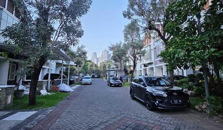 Imperial Golf Regency 8 L R Pakuwon Indah Surabaya Murah