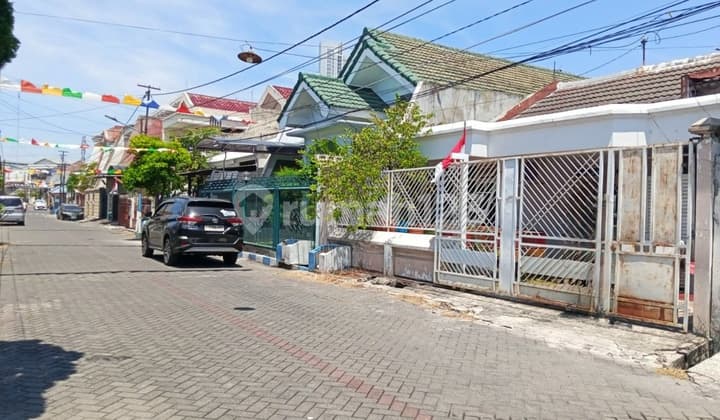 Rumah Simpang Darmo Permai Selatan Dukuh Pakis Surabaya Murah