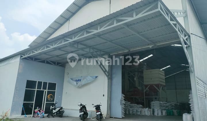 Warehouse Zero Main Road 7.168 L R Gresik Cheap