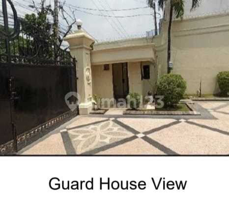 Rumah Besar Jalan Raya Jemur Andayani Wonocolo Surabaya Murah