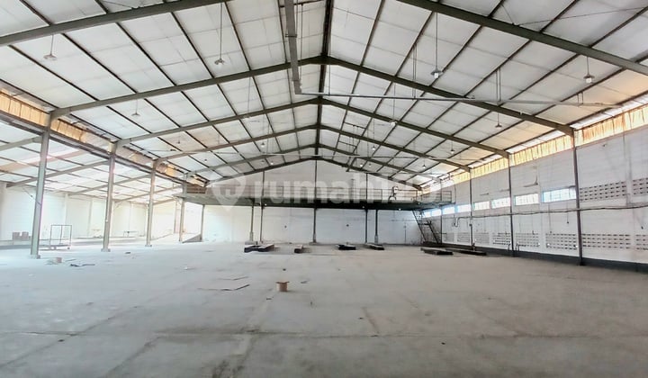 Gudang Siap Pakai Tengah Kota Di Madukoro