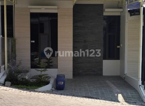Rumah baru siap pakai di Peumahan Bale Tentrem