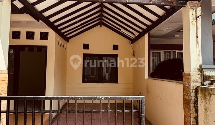 For Rent 3 Rooms Strategic Location Near West Bekasi LRT