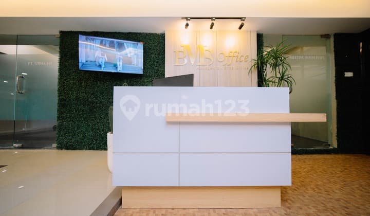 Kantor Siap Pakai di Blok M Square-Tinggal Masuk! Akses Gampang, Dekat MRT, dan Dikelilingi Kuliner Enak.
