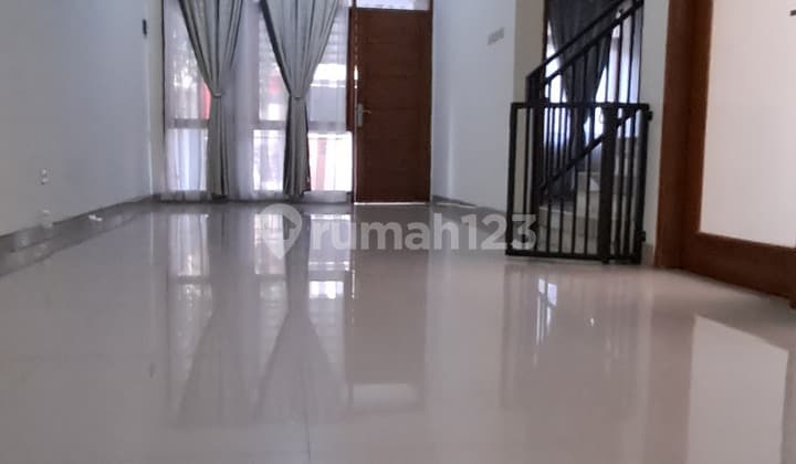 Rumah Minimalis Siap Huni di Taman Persada Buah Batu