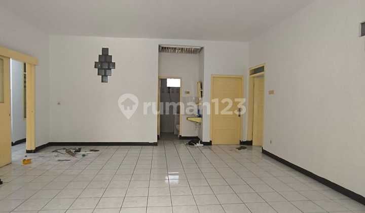 Rumah Siap Huni Baru Renovasi di Sayap Pajajaran