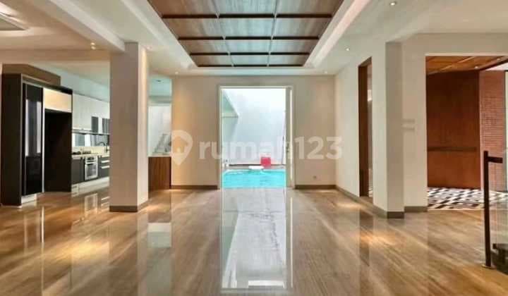 Rumah Bagus Unfurnished Kebayoran Lama, Kebayoran Baru