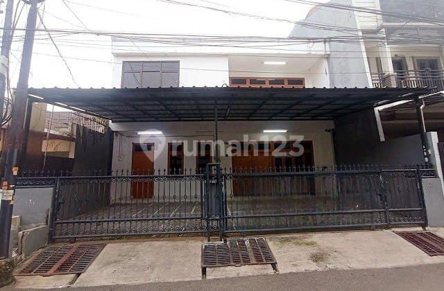 Jual Rumah Town House Strategis di Tomang Raya, Jakarta Barat