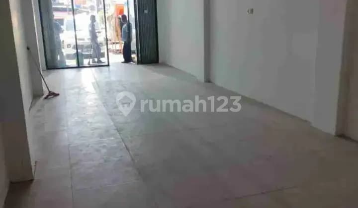 Disewakan Ruko 4 Lantai di Raya Tebet Timur, Jakarta Selatan