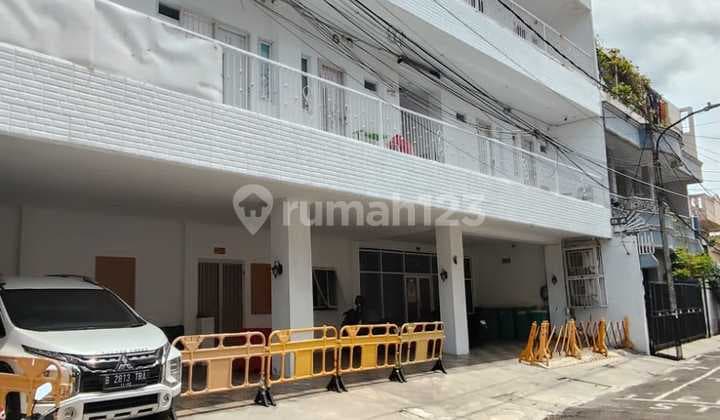 Exclusive Boarding House for Sale, 3 Floors, 35 Rooms, 9% ROI, Rawamangun, East Jakarta