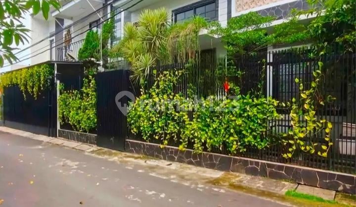 Dijual Rumah Mewah Murah 2 LT Bambu Apus Jakarta Timur